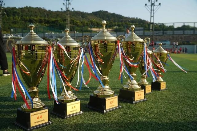 欧冠-吉鲁破门+失点 AC米兰总比分2-1那不勒斯